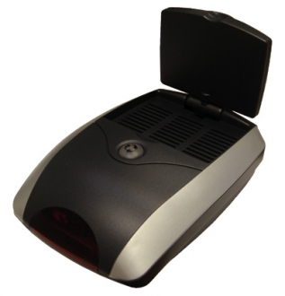 Funk-Receiver für bis zu 4 Funk-Kameras mit Infrarot-Fernbedienung, Netzteil und Chinch-Kabel
